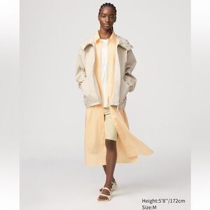Uniqlo Hooded Blouson - Natural/Beige/Creme - Unisex S (I assume Women’s M or L)